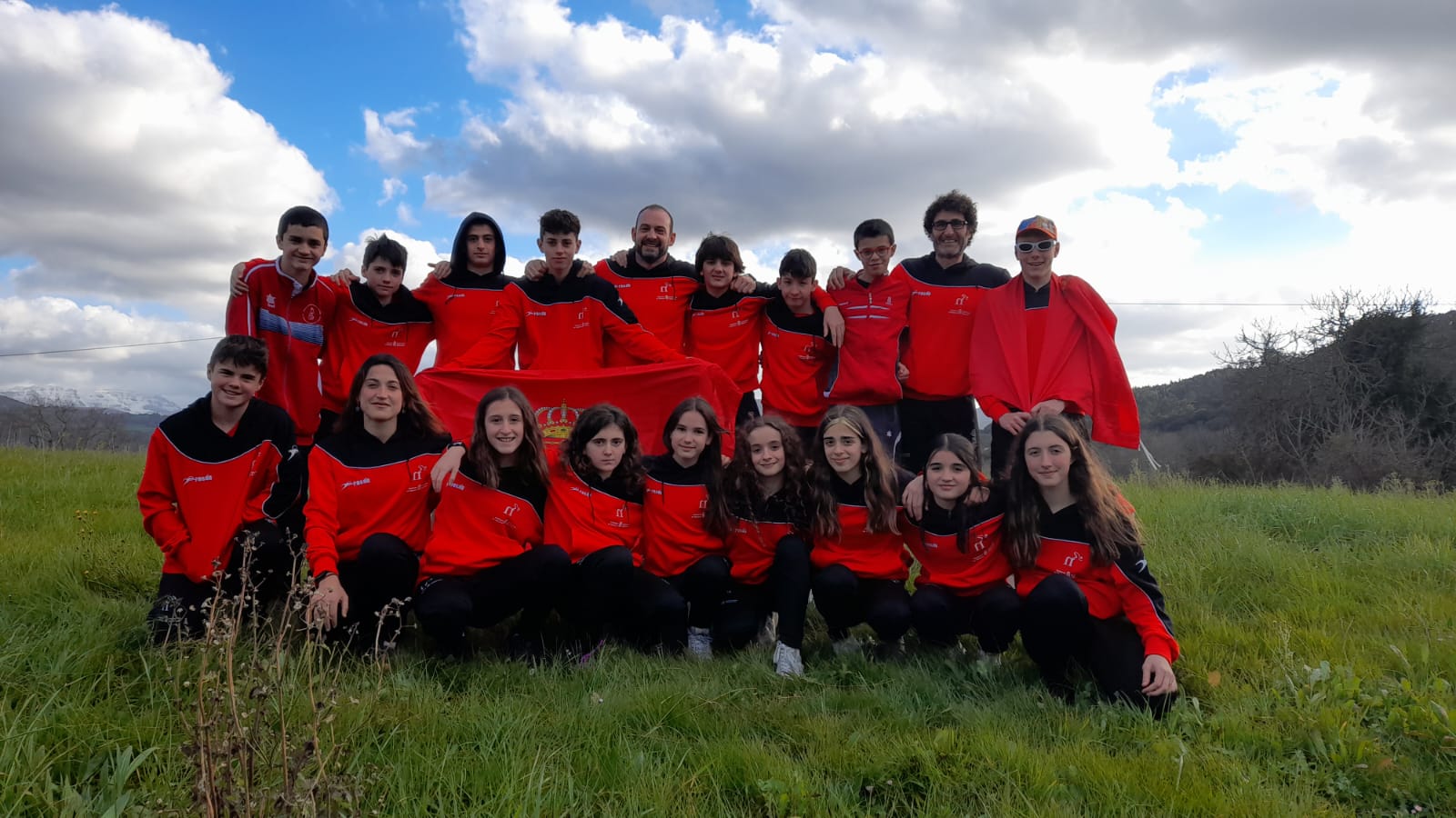 Puesto 8º para los nadadores navarros en el Campeonato de España por Selecciones Autonómicas en Edad Escolar